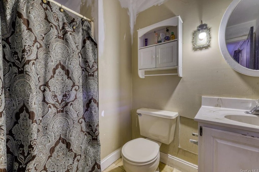 52 Valley View Rd, Bloomingburg NY  12721-5216 exterior