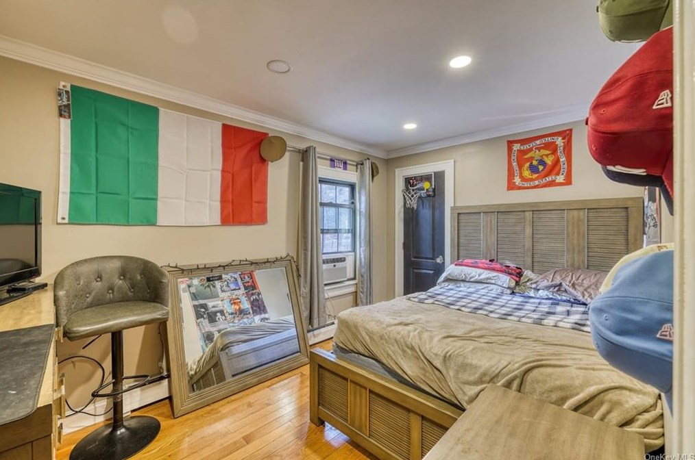 52 Valley View Rd, Bloomingburg NY  12721-5216 exterior