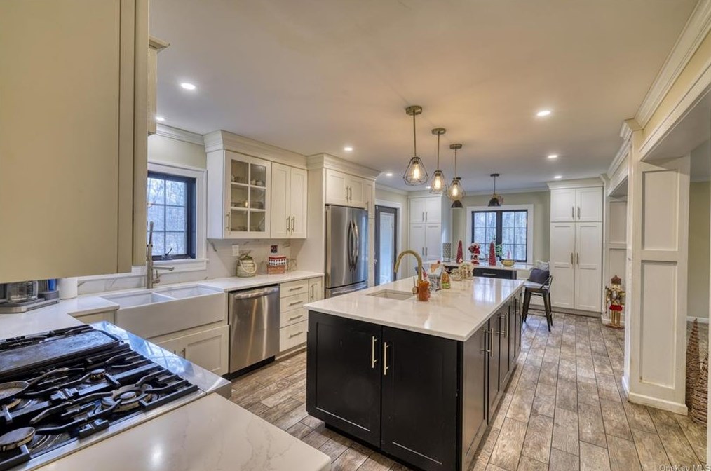 52 Valley View Rd, Bloomingburg NY  12721-5216 exterior