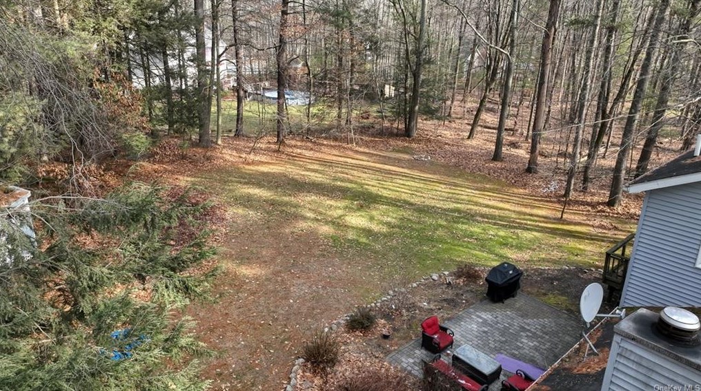 52 Valley View Rd, Bloomingburg NY  12721-5216 exterior