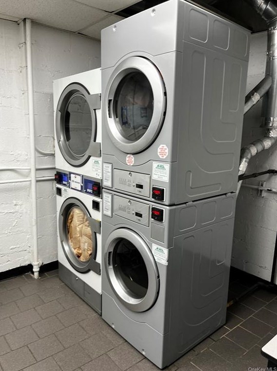 143 Bruce Ave, Yonkers NY  10705-3855 exterior