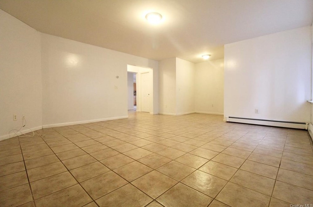 29 Brewster Ave, Yonkers NY  10701-6312 exterior