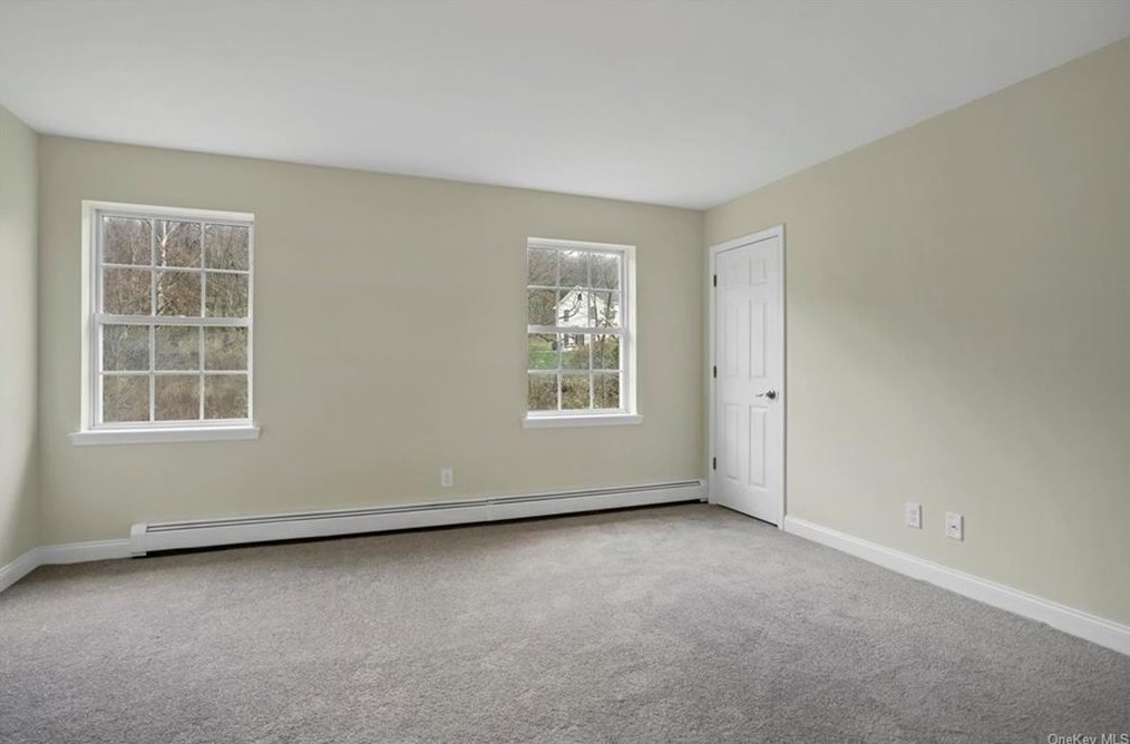 1 Bel Air Dr, Wallkill NY  exterior