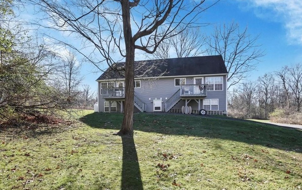 1 Bel Air Dr, Wallkill NY  12589-8900 exterior