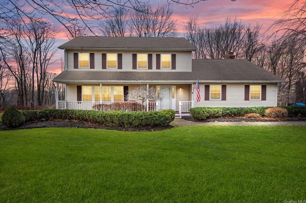 15 Spinnaker Ct, Monroe NY  10950-4479 exterior