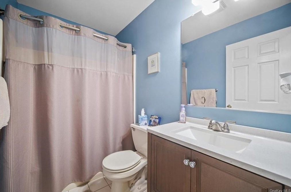 15 Spinnaker Ct, Monroe NY  10950-4479 exterior