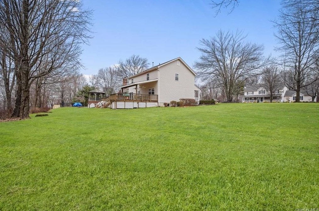 15 Spinnaker Ct, Monroe NY  10950-4479 exterior