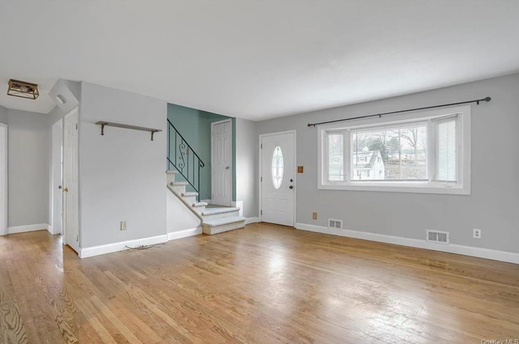 15 Dorothy Dr, Monroe NY  10950-4307 exterior