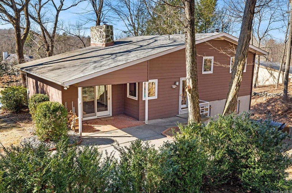 5 Deer Hill Ln, Briarcliff NY  10510-1801 exterior
