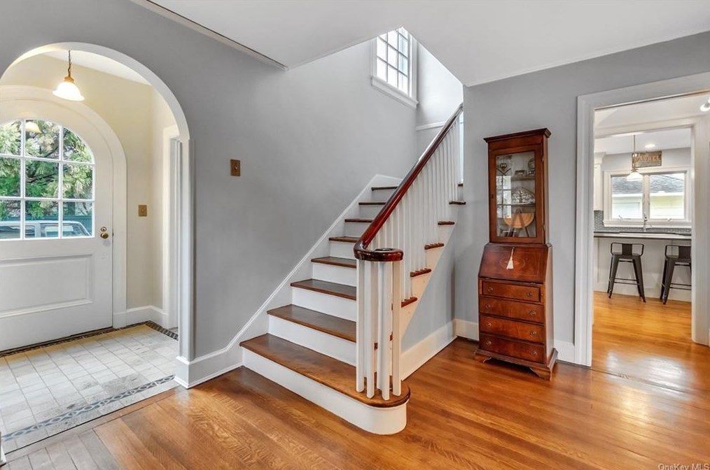 514 Pelham Manor Rd, New Rochelle, NY 10803