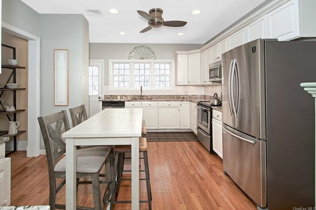 17 Van Wyck St, Croton On Hudson NY  10520-2525 exterior