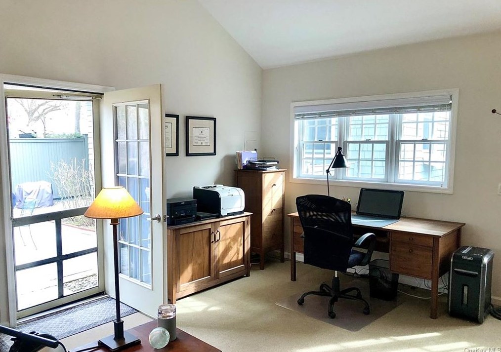 17 Van Wyck St, Croton On Hudson NY  10520-2525 exterior