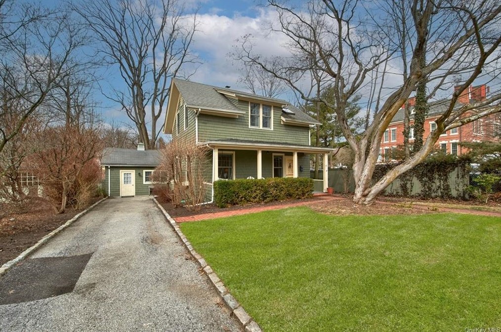 17 Van Wyck St, Croton On Hudson NY  10520-2525 exterior