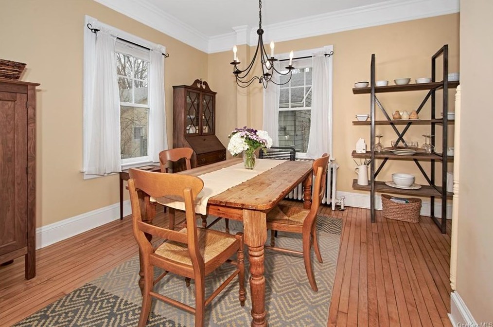 17 Van Wyck St, Croton On Hudson NY  10520-2525 exterior