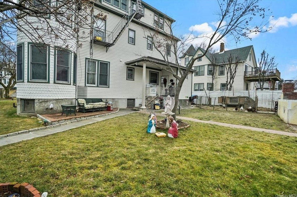319 Lafayette Pl, Peekskill NY exterior