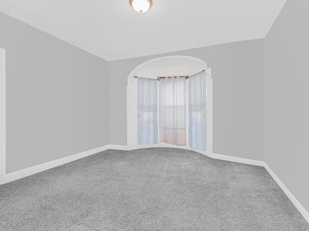 75 Chestnut St, Yonkers NY  10701-3407 exterior