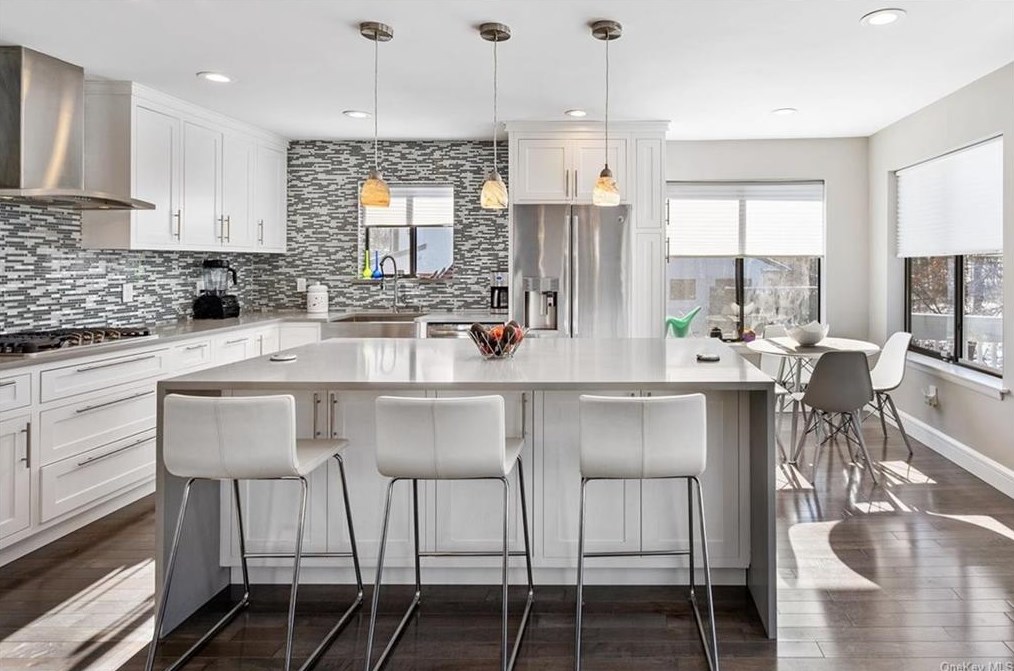 9 Deer Run, Rye Brook, NY 10573