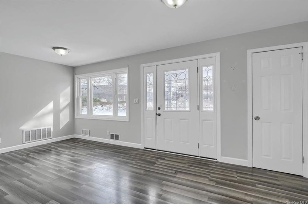 16 Orchard Lake Dr, Monroe NY  10950-6531 exterior