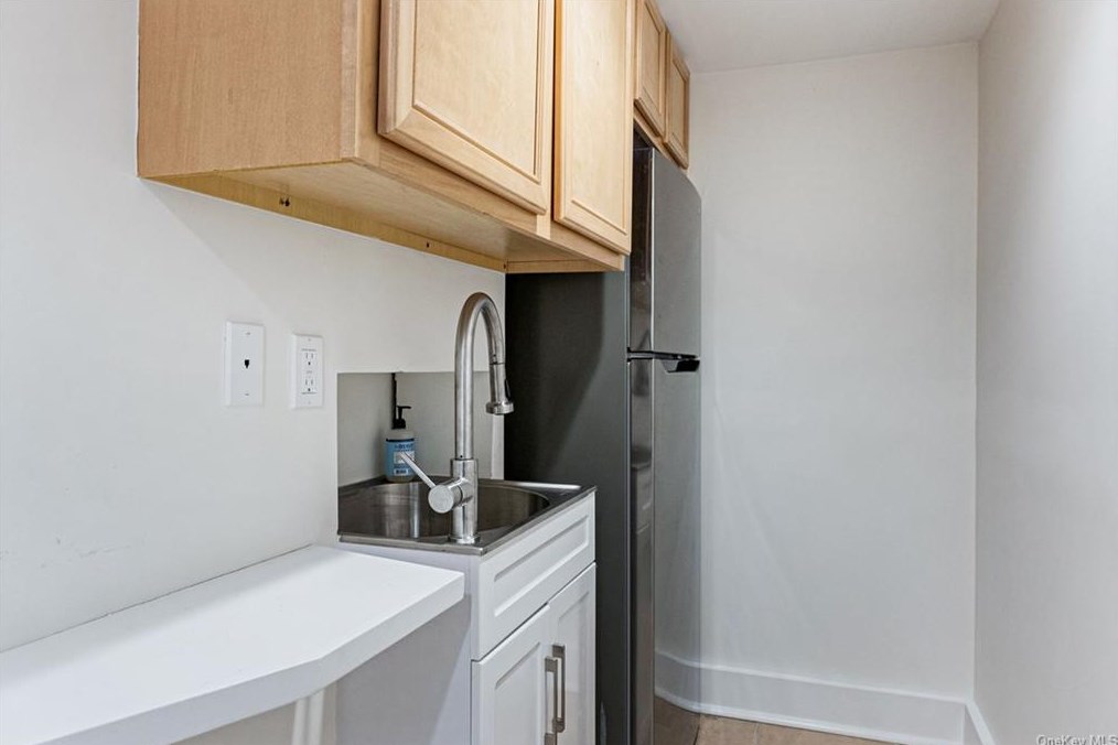 26 Shadow Ln, Larchmont NY  10538-2525 exterior