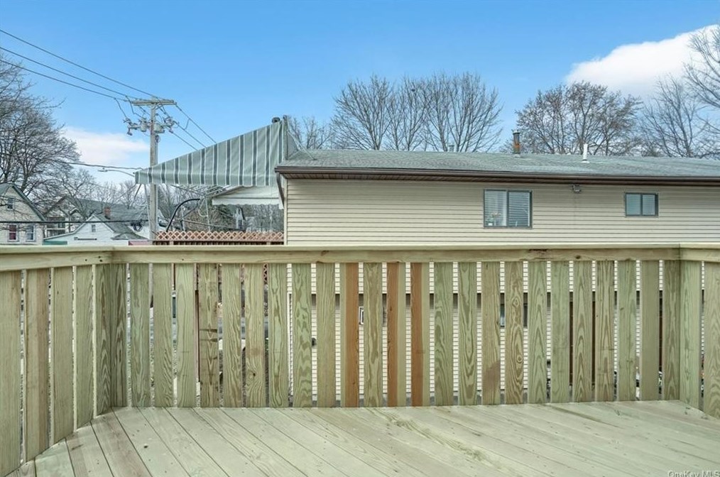 73 Church St, Chestnut Ridge NY  10977-4733 exterior