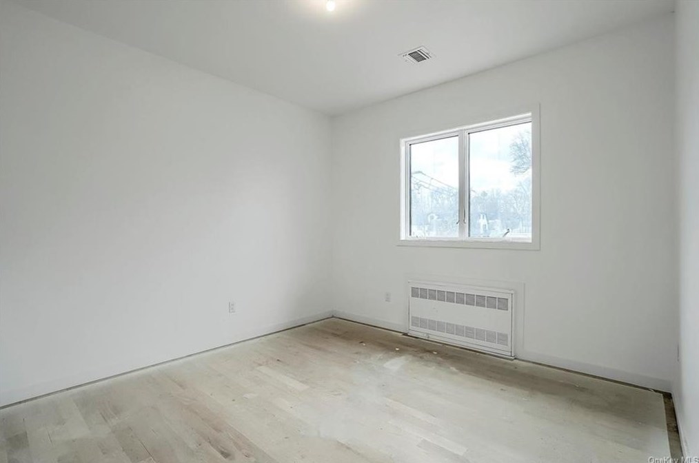 73 Church St, Chestnut Ridge NY  10977-4733 exterior