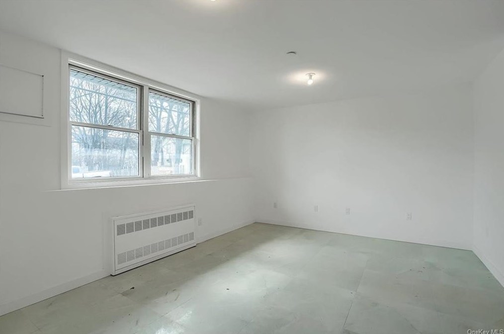 73 Church St, Chestnut Ridge NY  10977-4733 exterior