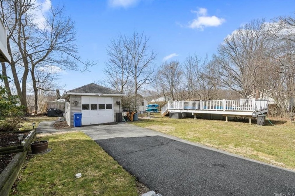 15 Ashburton Rd, Kent Lakes NY  10512-5865 exterior