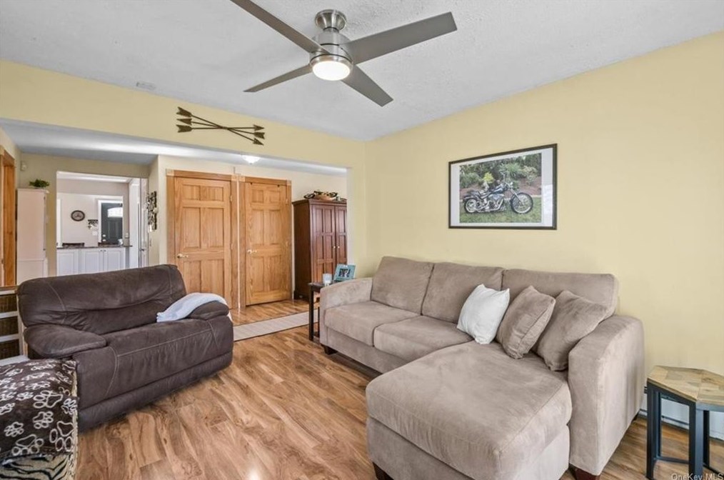 15 Ashburton Rd, Kent Lakes NY  10512-5865 exterior