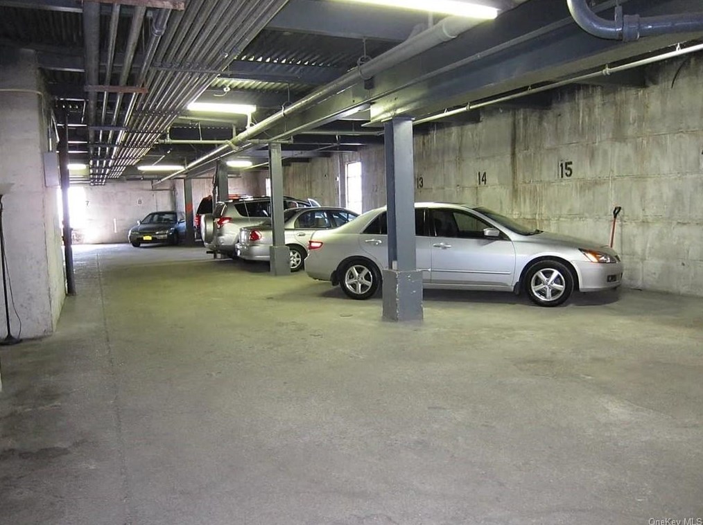 143 Bruce Ave, Yonkers NY  10705-3855 exterior