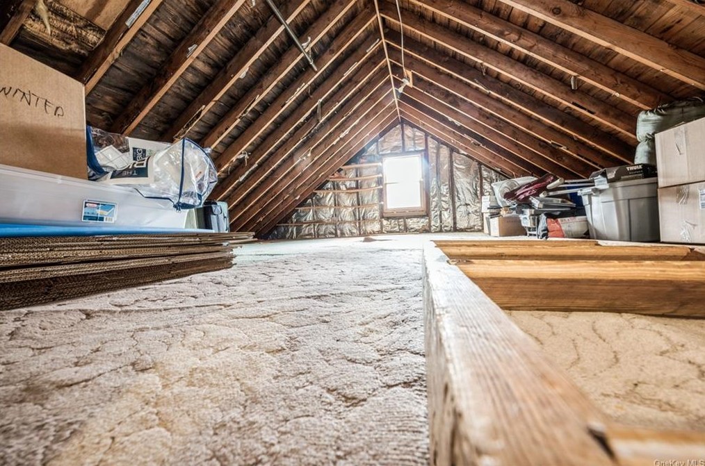 226 Townline Rd, Chestnut Ridge NY  10965-1264 exterior