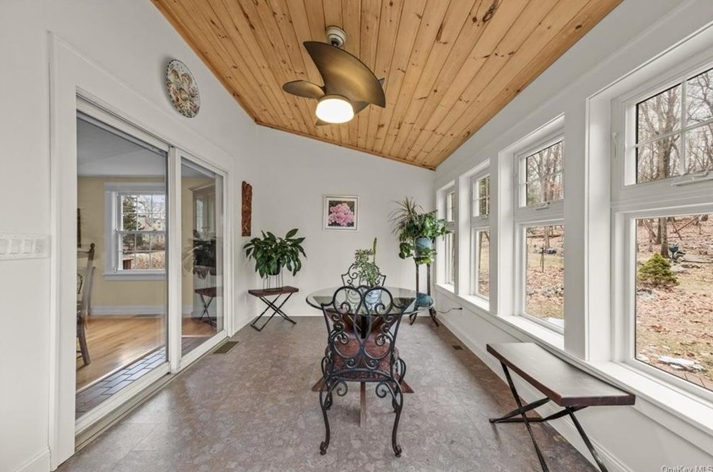 708 Forest Glen Rd, Monroe NY  10950-5546 exterior