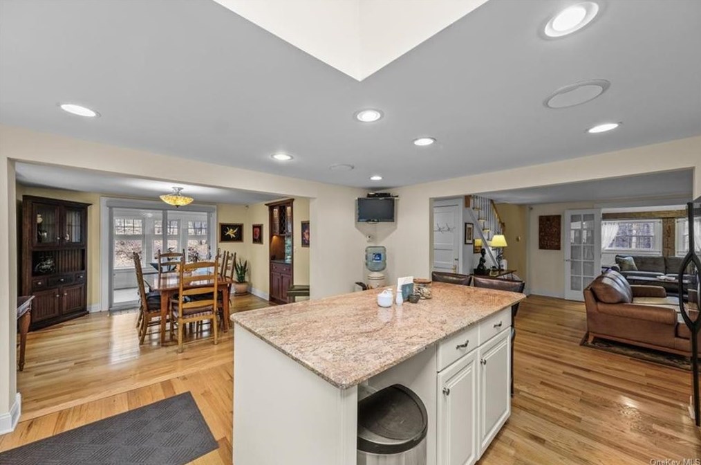 708 Forest Glen Rd, Monroe NY  10950-5546 exterior