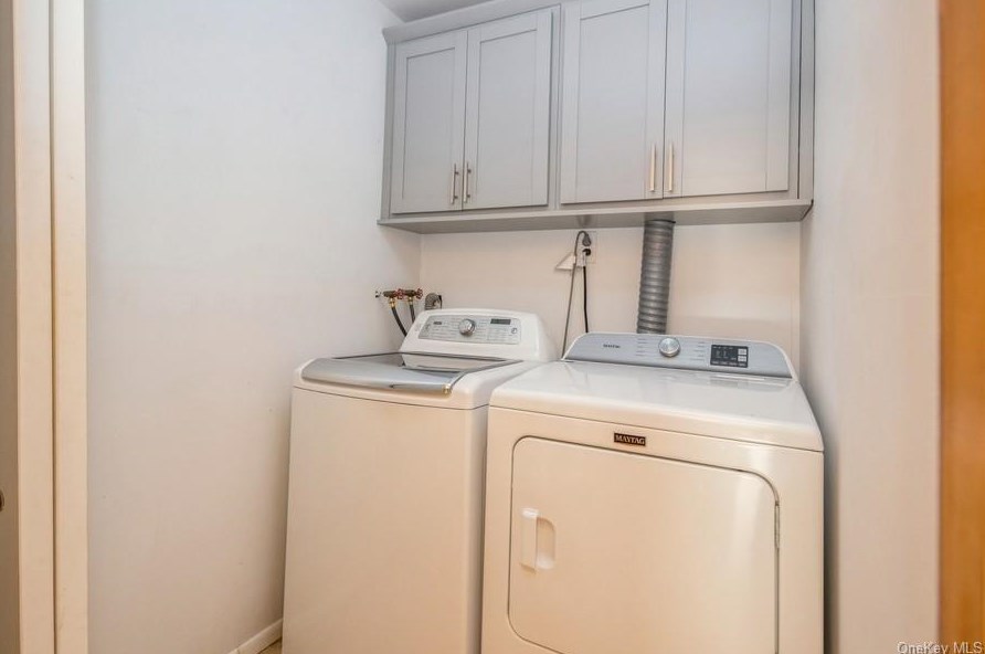 30 Brookline Way, New City NY  10956-4143 exterior