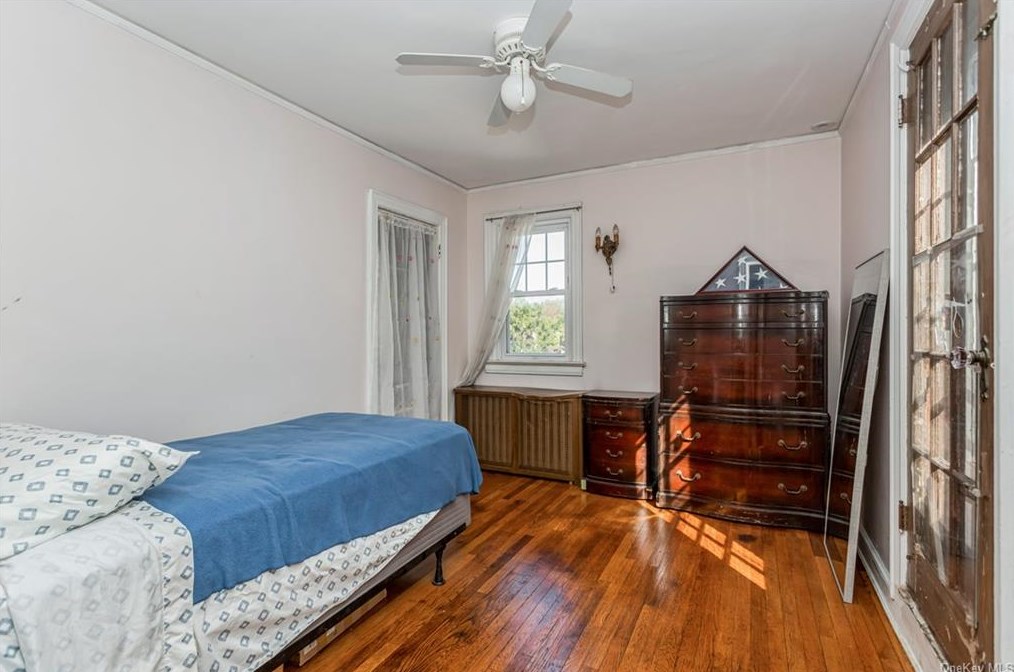 84 Lockwood Ave, Yonkers NY  10701-5028 exterior