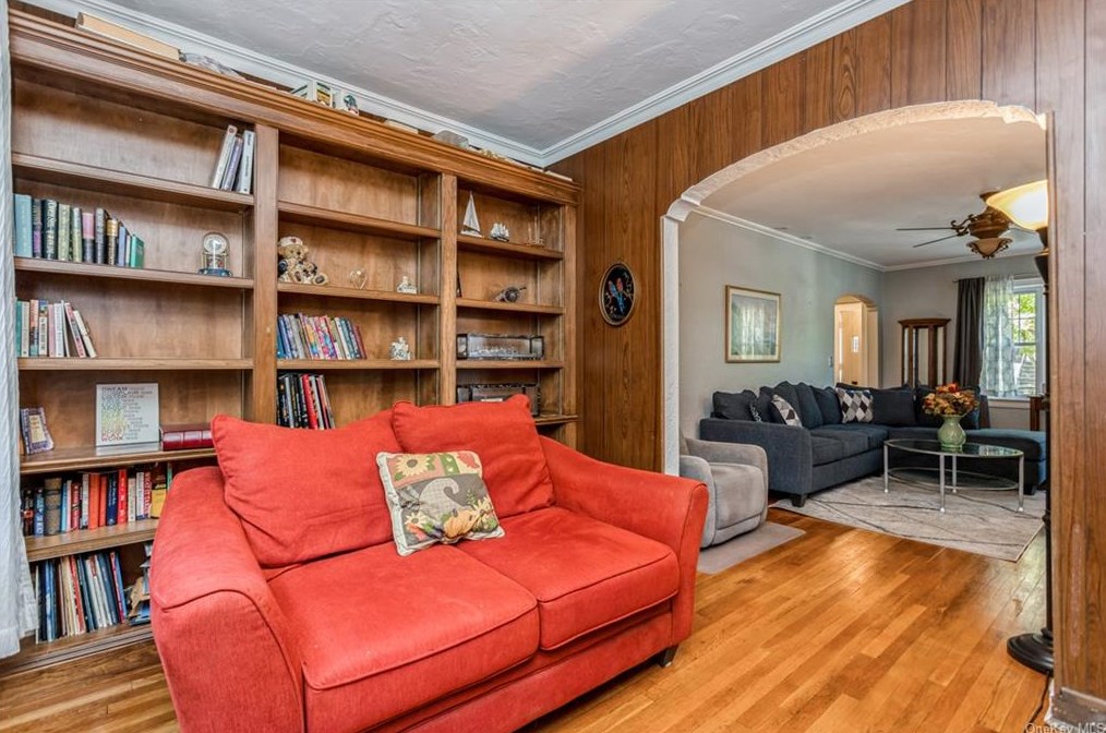 84 Lockwood Ave, Yonkers NY  10701-5028 exterior