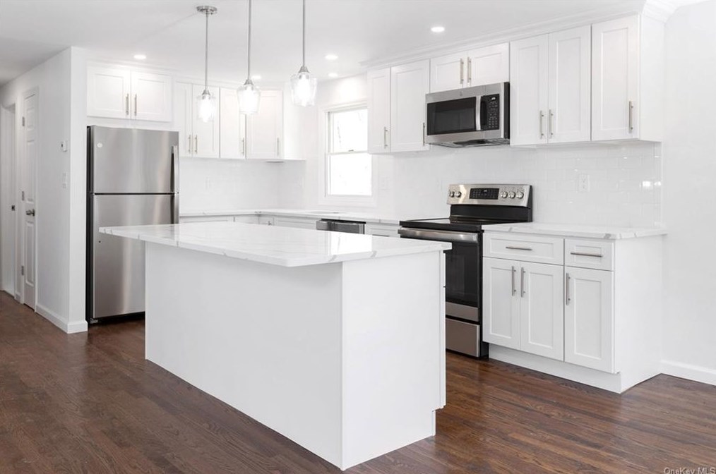 38 Ponderosa Rd, Kent Lakes NY  10512-3633 exterior