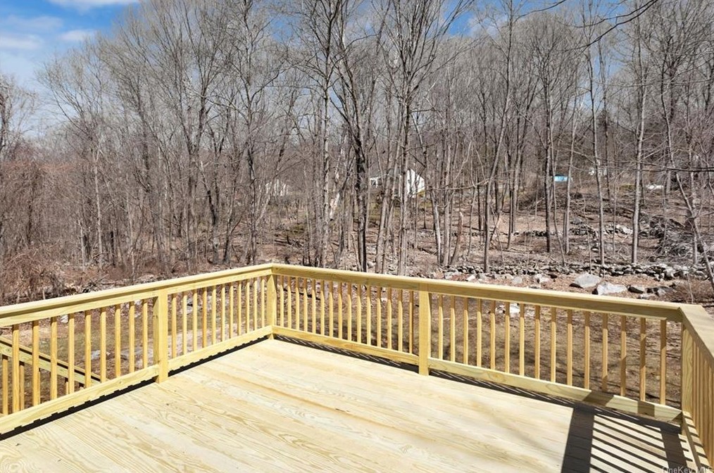 38 Ponderosa Rd, Kent Lakes NY  10512-3633 exterior