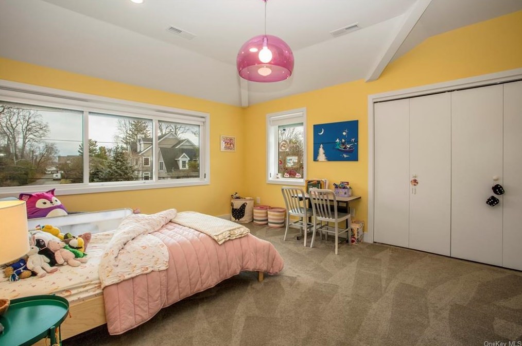 901 Skibo Ln, Mamaroneck NY  10543-4726 exterior