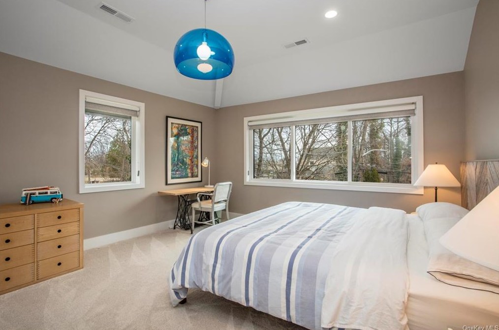 901 Skibo Ln, Mamaroneck NY  10543-4726 exterior