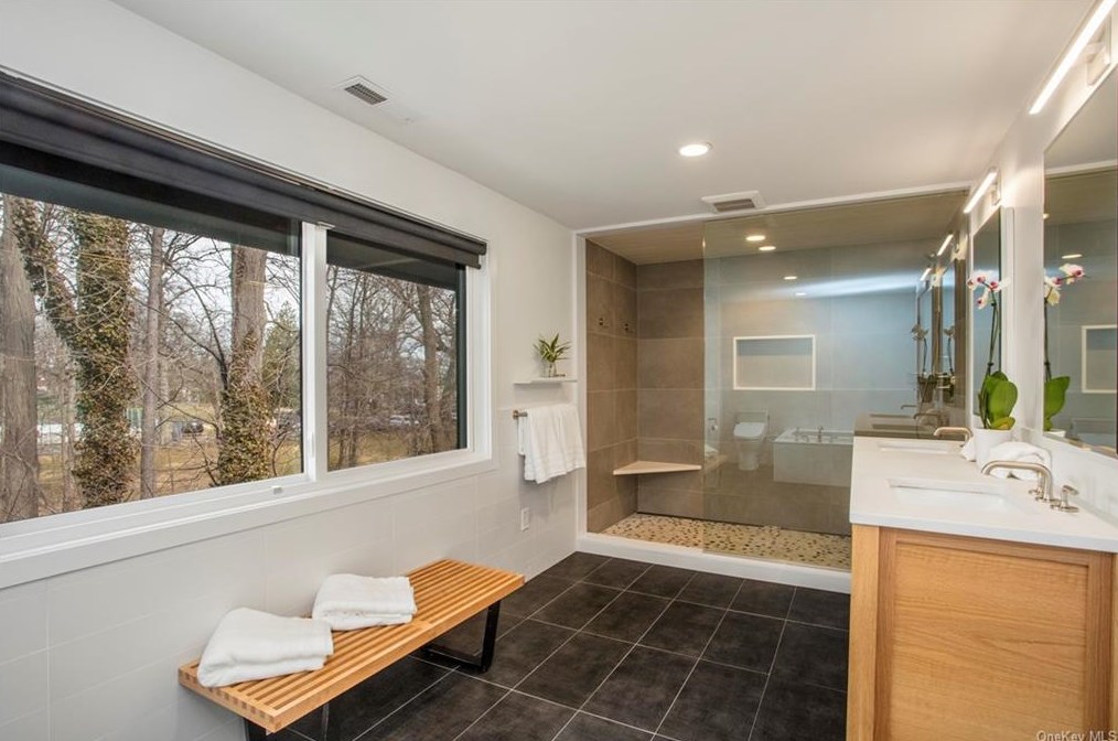 901 Skibo Ln, Mamaroneck NY  10543-4726 exterior