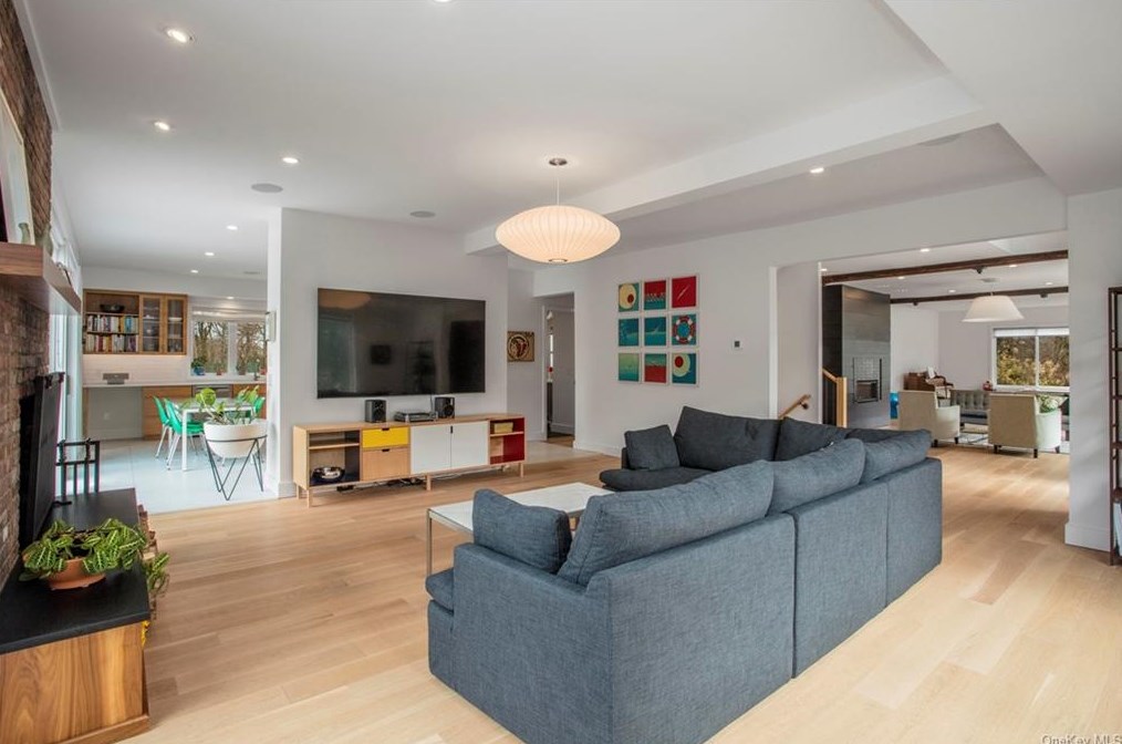 901 Skibo Ln, Mamaroneck NY  10543-4726 exterior