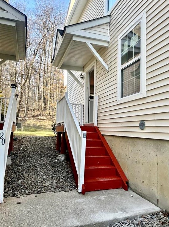 18 Jordan Ln, Middletown, NY 10940
