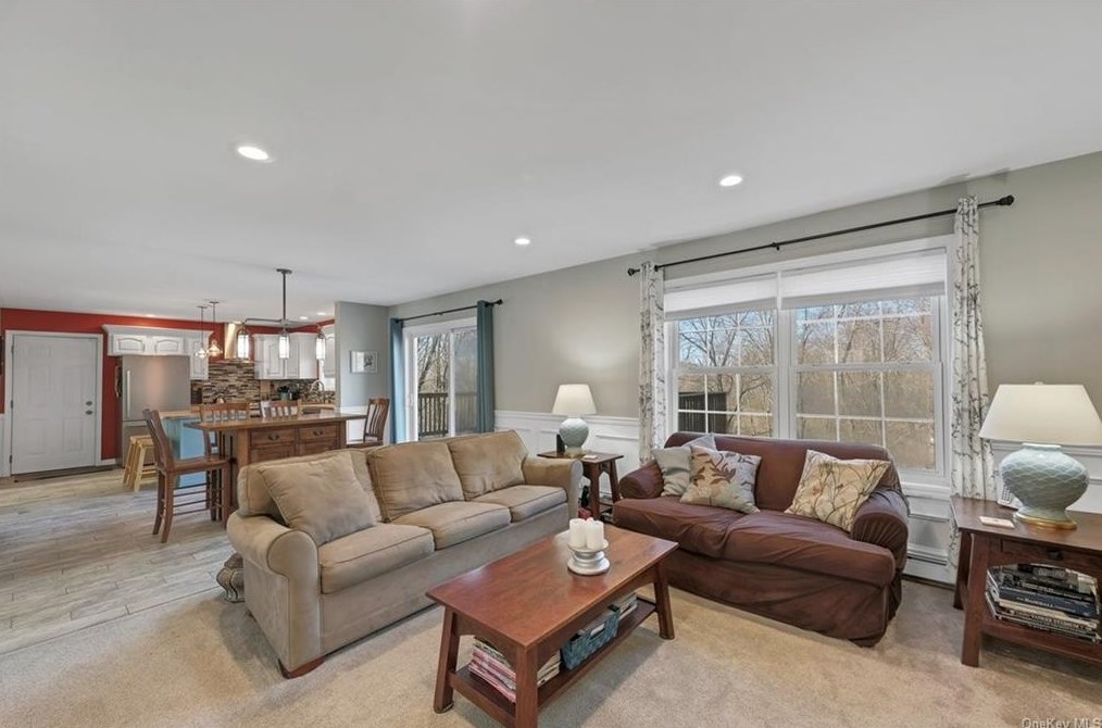 80 Tamarack Hill Dr, Poughkeepsie NY  12603-1112 exterior