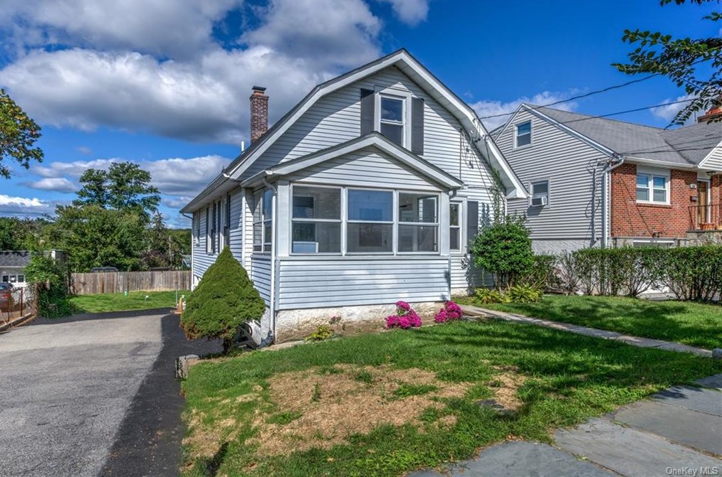 426 Jefferson Ave, Mamaroneck NY  10543-1916 exterior