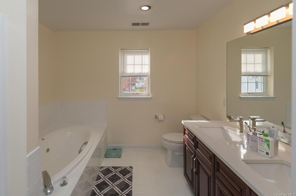 2638 Liberty Rdg, Newburgh NY  12553-4924 exterior