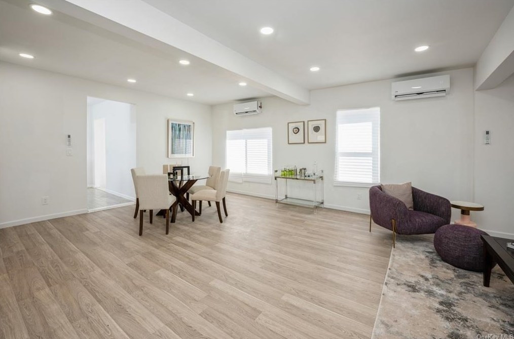 16 Moultrie Ave, Yonkers NY 10710-5410 exterior