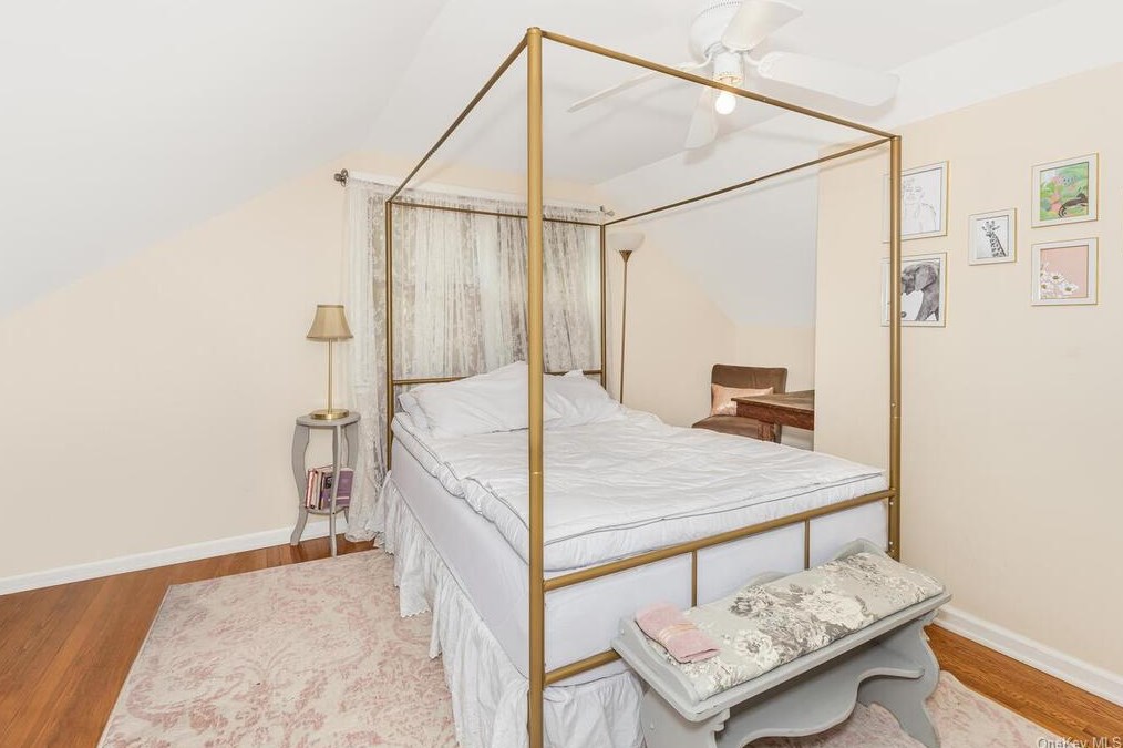 13 Hardy Pl, Yonkers NY  10703-1407 exterior