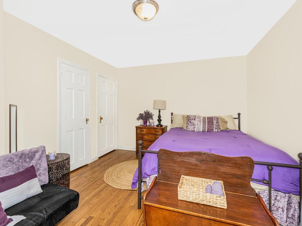 13 Hardy Pl, Yonkers NY  10703-1407 exterior