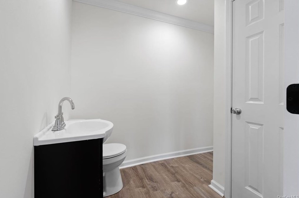 64 Oak St, Walden NY  12586-1241 exterior