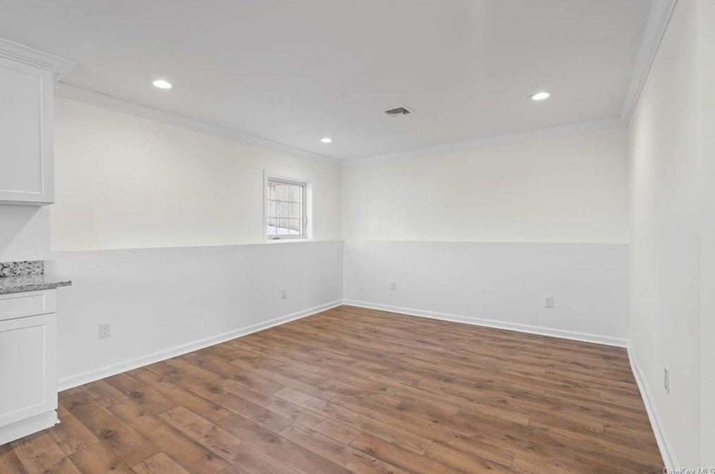 64 Oak St, Walden NY  12586-1241 exterior